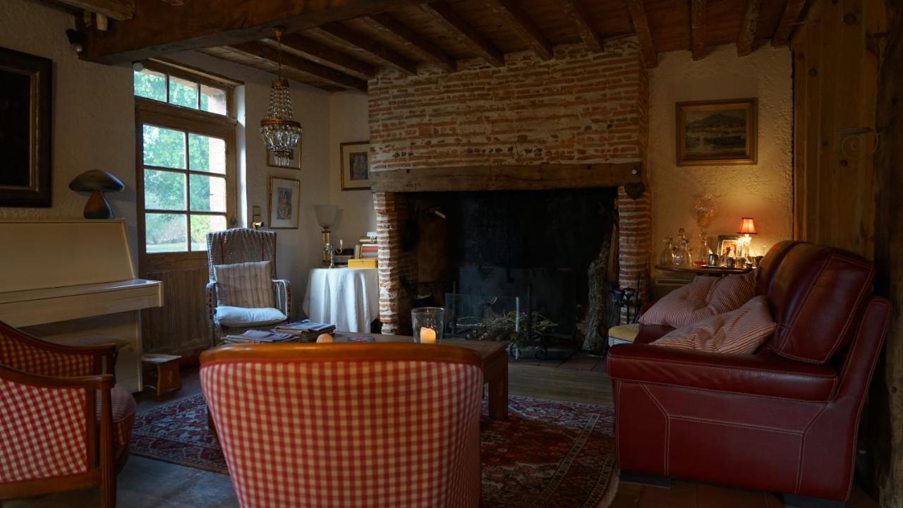Les Hotes Des Guillemets Laglorieuse Eksteriør bilde